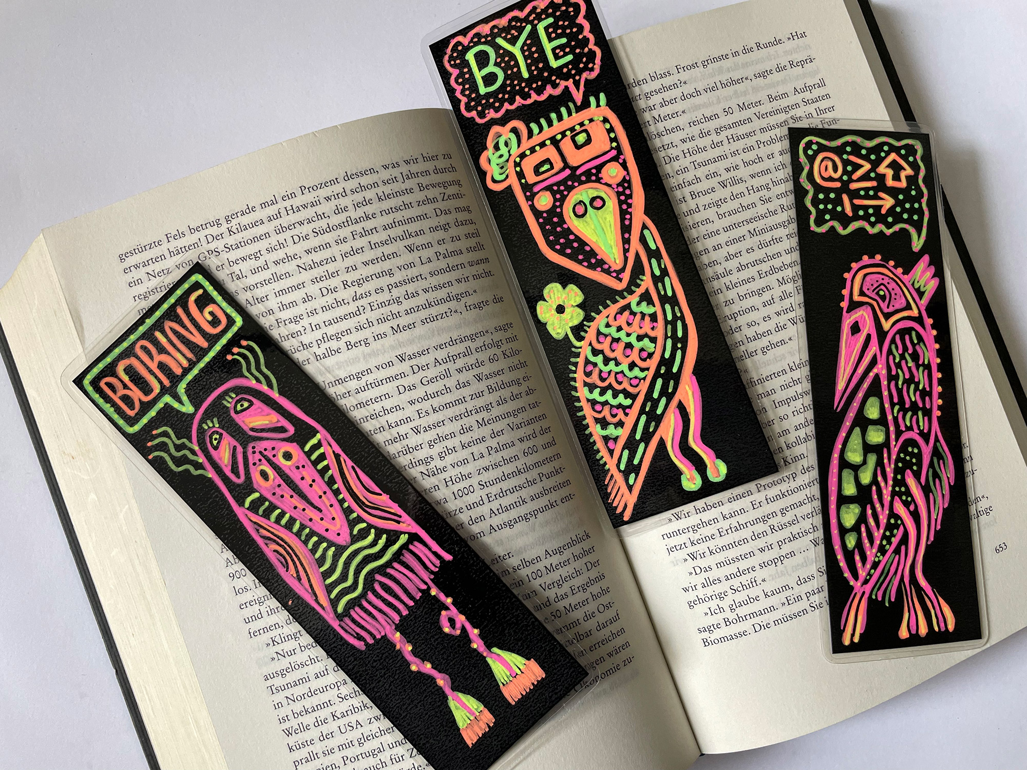 bookmarks birds neon